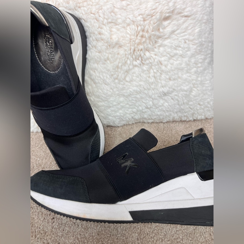 Michael Kors Black Womens Slip-on Sneaker Shoes